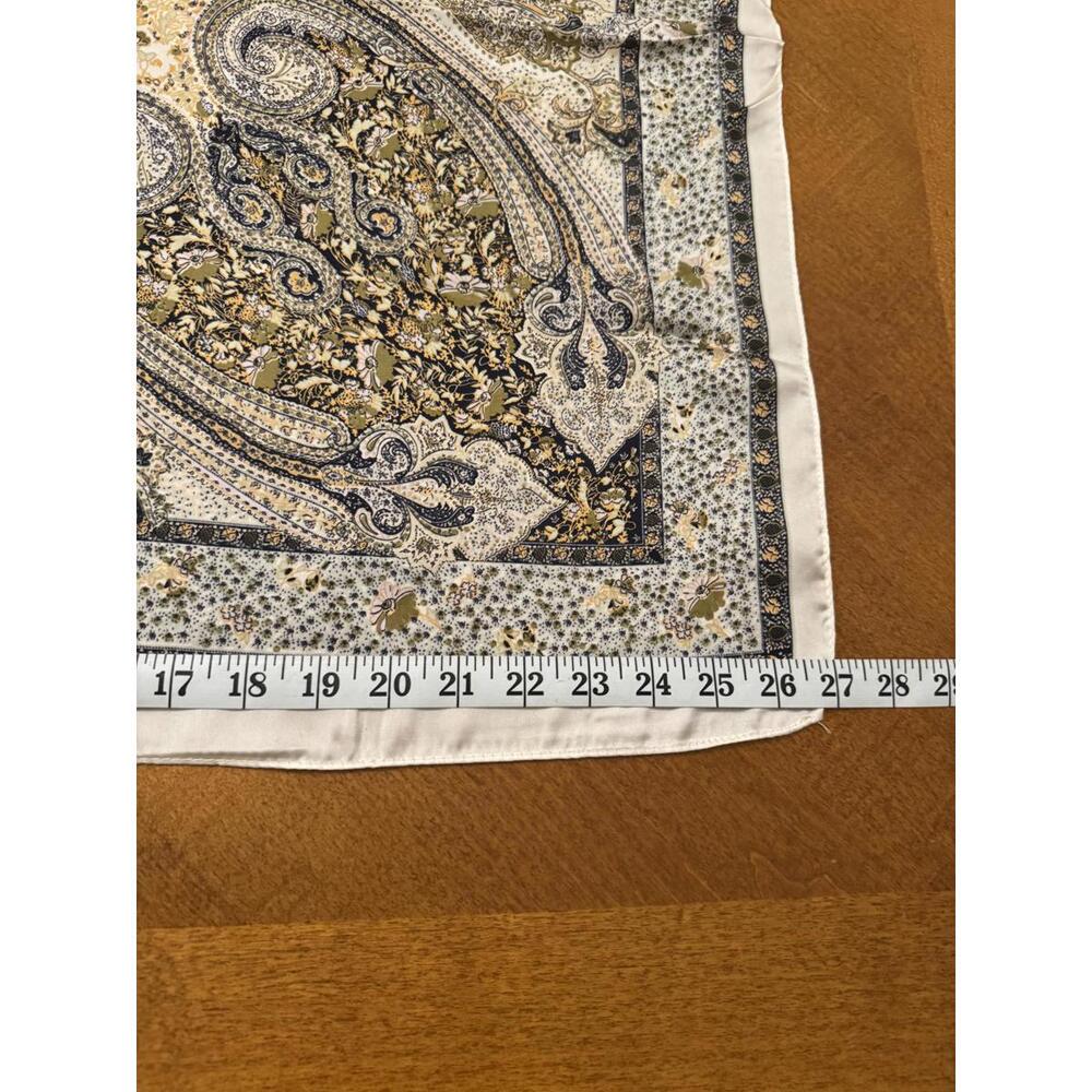 Elegant Paisley Pattern Square Scarf 121 - Picture 3 of 5